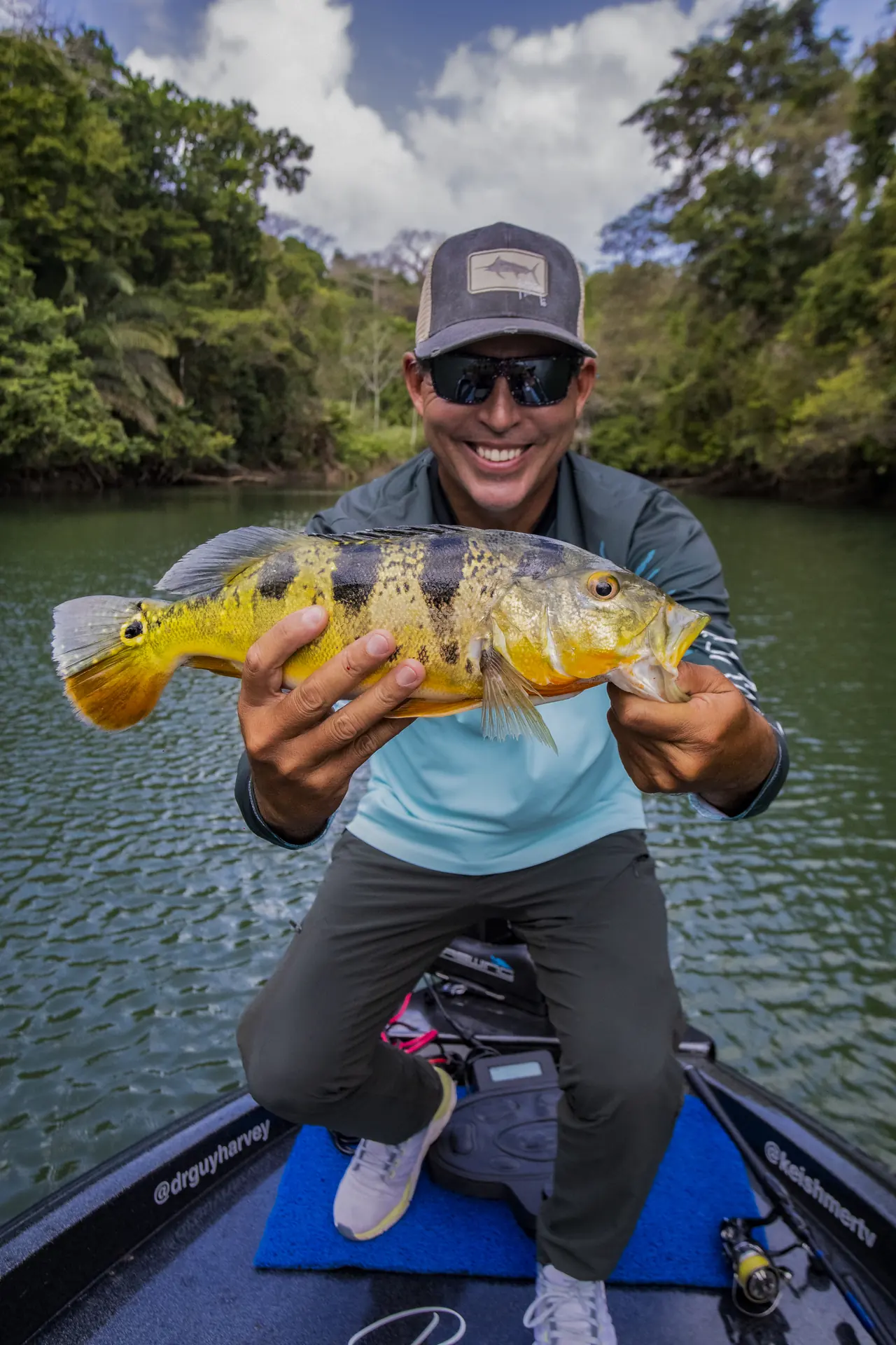 Keishmer Hermoso with a peacock bass on Gatún Lake